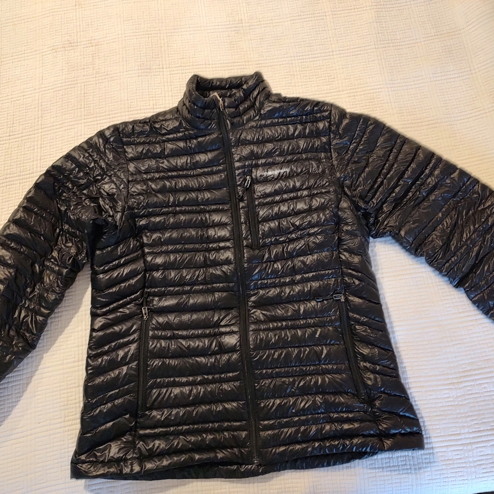 Women's Patagonia down jacket, Size M, black